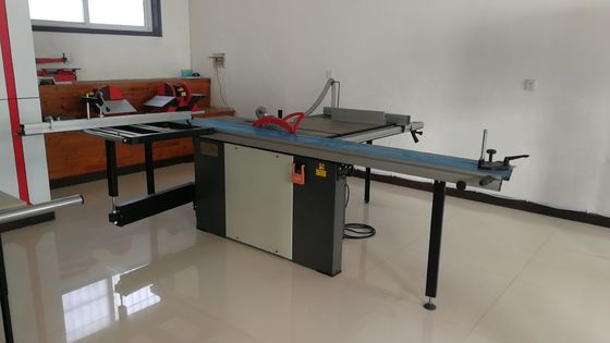 اره میز کشویی Cnc 50HZ با سرعت قابل تنظیم اره پانل Cnc