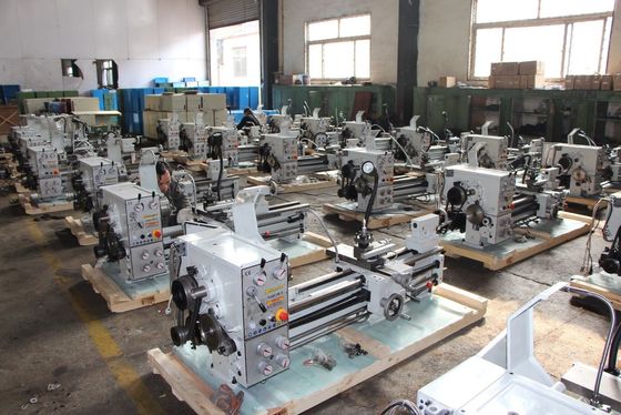 C6241 CNC فلزی تراش 230 ولتی ساختار دوجداره فلزی نیمکتی